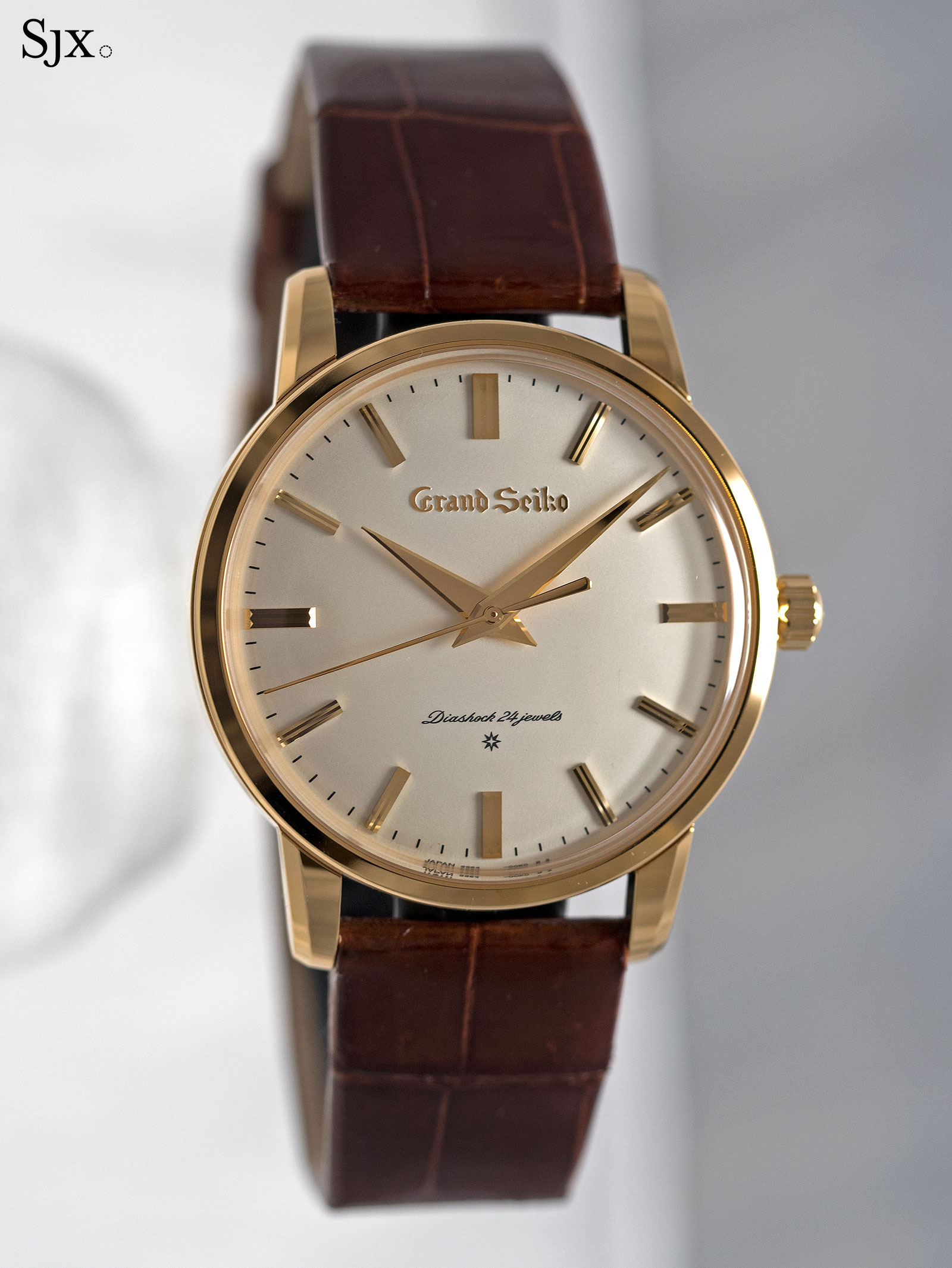 Grand Seiko remake SBGW252 gold 1